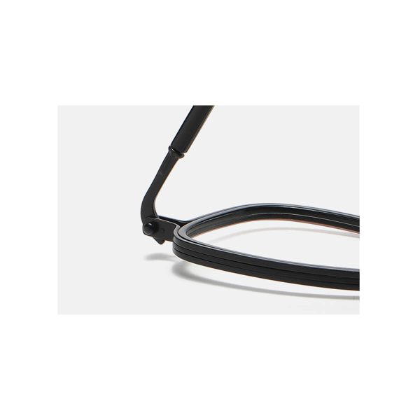 Charlie Pure Titanium Oval Eyeglass - Image 7